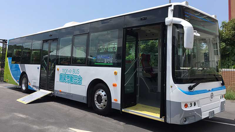 【焦點】工研院攜創奕能源合作智慧運輸 推出電動巴士車道維持輔助系統