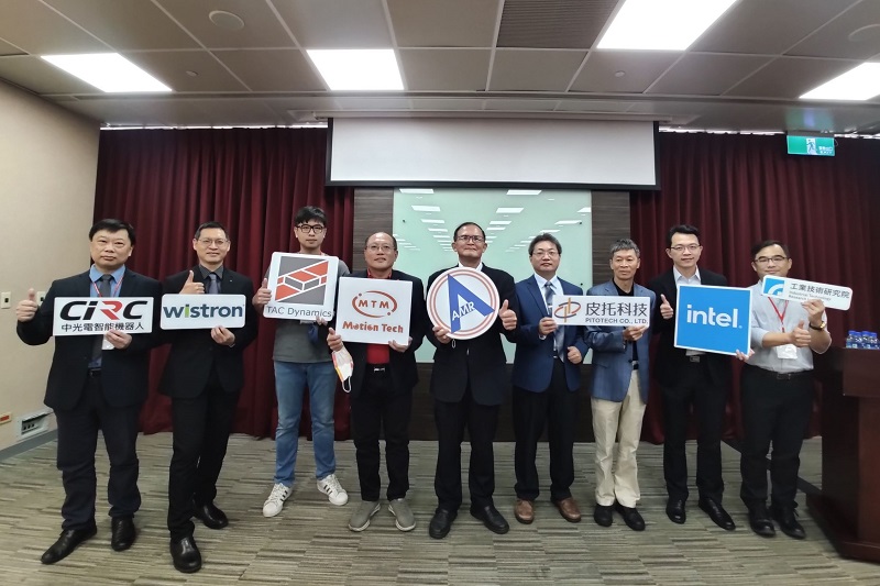 無人載具成為全球後疫情時代的發展重點，協助提高生產效率的自主移動機器人（Autonomous Mobile Robot；AMR）將物流搬運自動化，掀起物流革新。