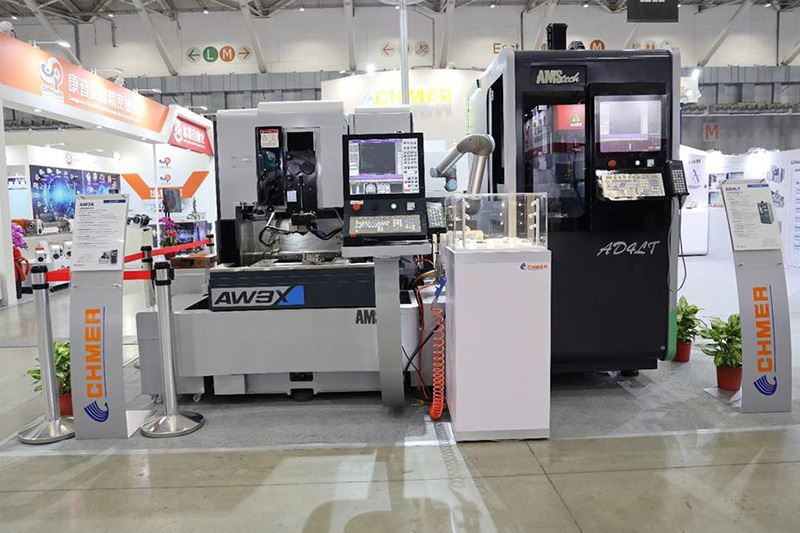 慶鴻機電以CHMER、AMStech 雙品牌行銷全球市場,此次亦展出AMStech 品牌之AW3X線切割機+AD4LT多用途深孔放電加工機,整合與展現自動化加工系統。