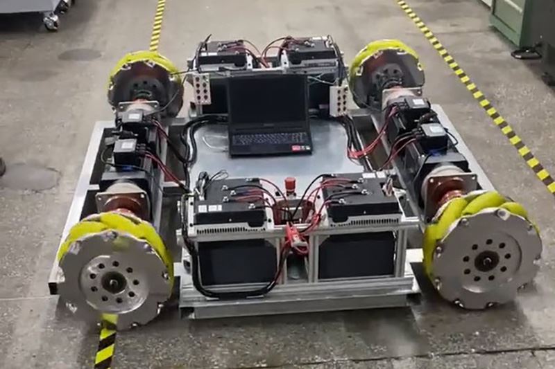 工研院與軟板廠嘉聯益、臺灣科技大學三方合作，打造無人搬運車微縮化