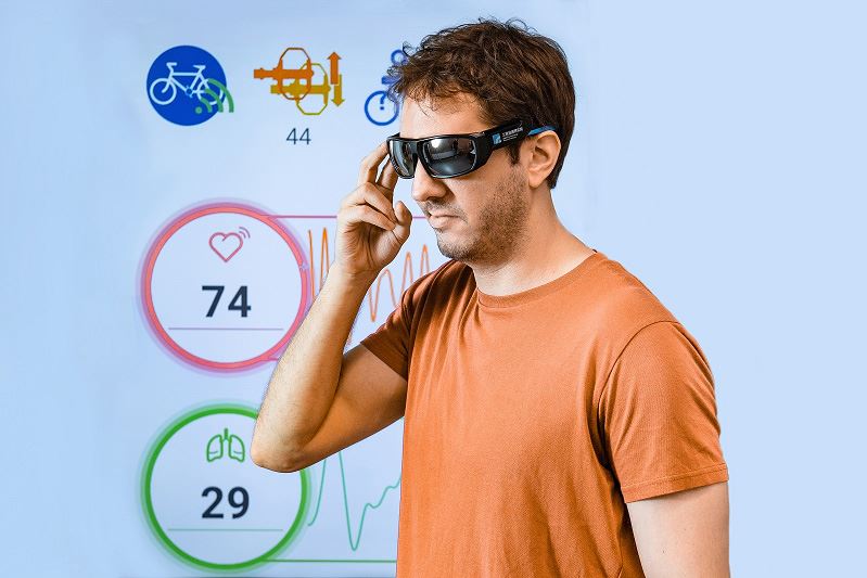 工研院以創新低功耗雷達傳感技術，開發「智感心運動眼鏡」，只要輕鬆穿戴即可近距離感測、不受干擾，透過手機隨時掌握監測生理數據，提供使用者針對運動健康分析與管理，偵測效能可連續24小時，如同將健康管理師「戴」著走。

