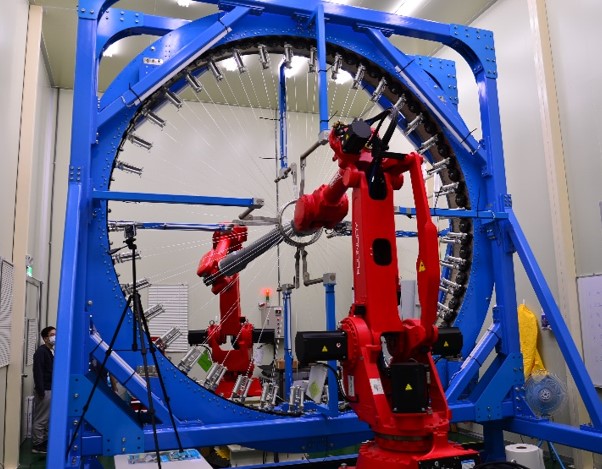 First-domestic-radial-composite-braiding-equipment.jpg