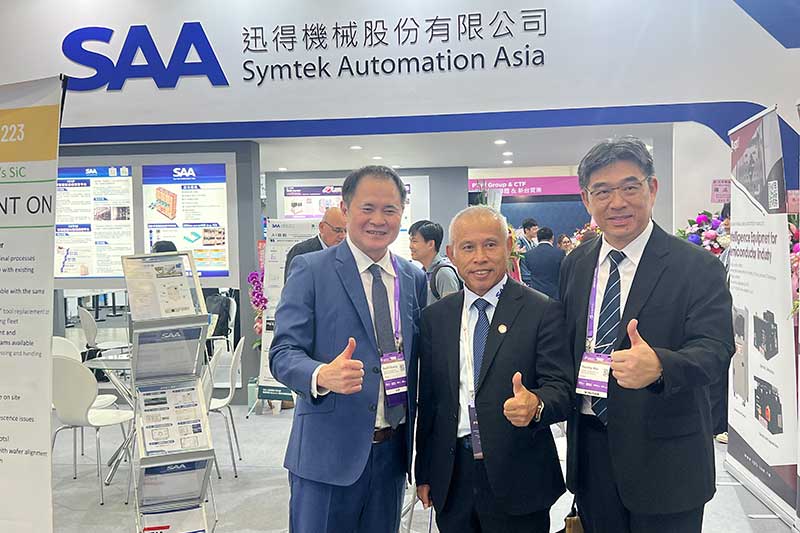 機械公會於「SEMICON Taiwan2026國際半導體展」中，前往參展會員迅得公司攤位交流。
