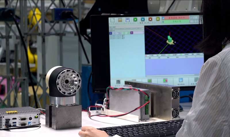 6-axis-robot-arm-2021-tairos.jpg