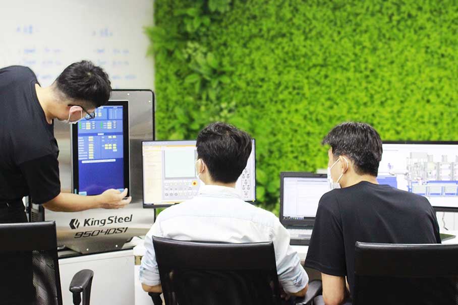 設備開發前期導入西門子數位雙胞胎解決方案進行虛實模擬測試，大幅縮短產品開發的時程，打造專屬鉅鋼研發平台的數位轉型。